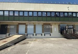 Location local d'activité Vitry-sur-Seine - 896 m²