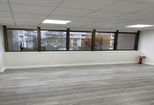 Location bureaux Montreuil - Proche transports en commun