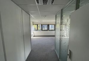 Location bureaux Nantes Est - Proche bus et technoparc
