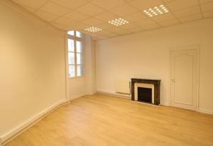 Location bureaux Nantes centre - Proche tram et bus