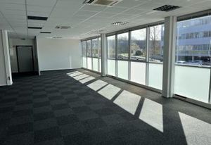 Location bureaux La Chapelle-sur-Erdre - Proche Tram-train Erdre Active