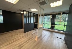 Location bureaux Guérande - Proche D99 et zone de Villejames
