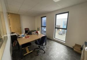 Cellule d'activité bureaux à vendre Saint-Herblain - Proche transports en commun
