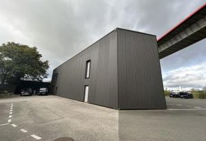 Bâtiment d'activité à louer Nantes - Proche périphérique et transports