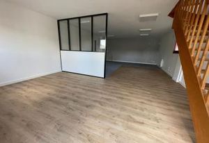 Location bureaux La Chapelle-sur-Erdre - Proche gare SNCF et bus