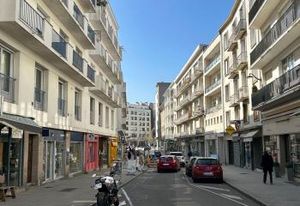Location local commercial Nantes - Rue très fréquentée