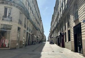 Location local commercial rue Crébillon - Nantes centre