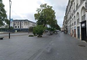 Location local commercial Nantes centre-ville - transports