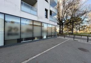 Location local commercial Saint-Herblain - Rond-point très fréquenté