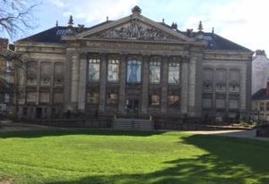 Location local commercial Nantes - Proche musée d'Histoire naturelle