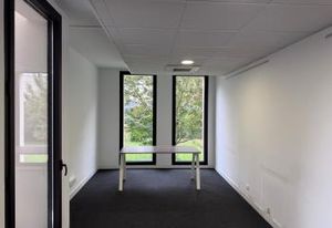 Vente bureaux Nantes quartier Guisthau - Tram et bus à proximité