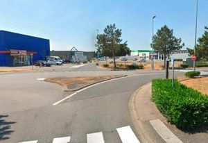 Location local commercial 417 m² Trignac - Avec parking