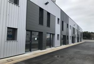 Location local d'activité 340 m² Guerande - D213 et gare à proximité