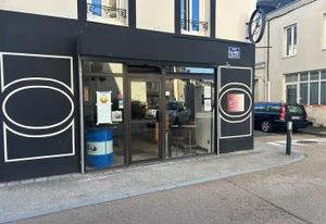 Location local commercial Saint-Etienne-de-Montluc centre-ville