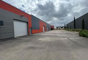 Locaux d'activité à vendre Les Sorinières - Proximité bus et périphérique