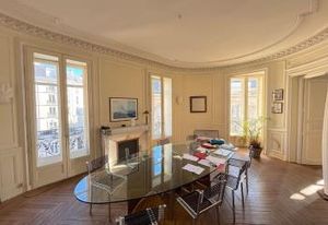 Vente bureaux haussmanniens Nantes centre - Proximité tramway, bus et gare