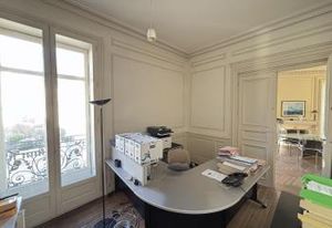 Vente bureaux haussmanniens Nantes centre - Proximité tramway, bus et gare
