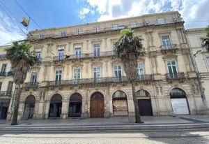 Bureaux exceptionnels Montpellier centre historique - Tramways au pied
