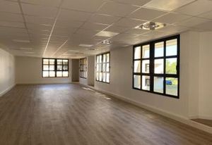 Location bureaux Montpellier Parc Club - Proche bus, autoroute et gare