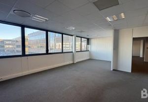 Location bureaux Pessac - Proche rocade et transports en commun