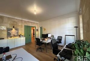 Location bureaux Bordeaux - Face Jardin Public, tram et bus