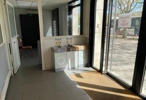 Location local commercial Bordeaux Place Stalingrad - Face aux transports