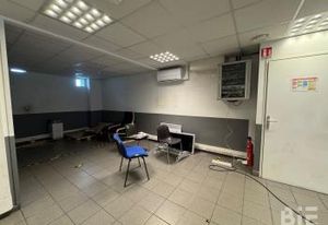 Location local commercial Bordeaux Place Stalingrad - Face aux transports