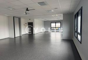 Location bureaux Dury - Proche Amiens, autoroutes A1, A16, A29 et gare SNCF