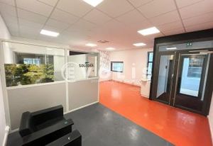 Location bureaux Amiens - Proche autoroutes A1, A16, A29 et gare SNCF