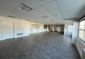 Location bureaux Dury - Secteur Sud Amiens - Proche de nombreuses places de stationnement