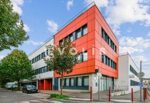 Location bureaux Bondy - Proche RER E, Tram T4 et Gare