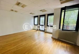 Location bureaux Noisiel - Proche RER A et bus