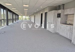 Location bureaux Chanteloup-en-Brie - Proche A4, RER et bus