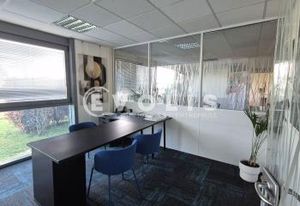 Bureaux à louer Magny-le-Hongre - Proche A4, RER A et TGV