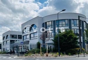 Bureaux à louer Pontault-Combault - Proche Francilienne et RER E