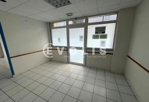 Location local commercial Roissy-en-Brie - Proche RER et bus