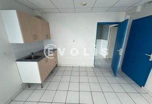 Location local commercial Roissy-en-Brie - Proche RER et bus