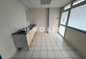 Location local commercial Roissy-en-Brie - Proche RER et bus