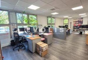Location bureaux 1290 m² Torcy - Proche RER A et A4