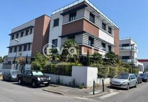Bureaux à louer Noisy-le-Grand zone Varenne - Proximité RER et A4
