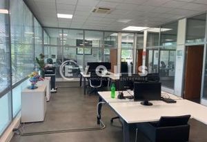 Bureaux à louer Bussy-Saint-Martin - Proche RER Torcy et A4