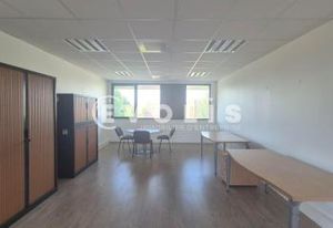Vente bureau Chanteloup-en-Brie - Proche A4, A104 et RER