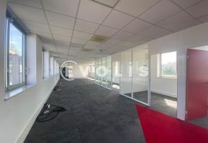 Bureaux à louer Neuilly-Plaisance - RER A et bus à proximité