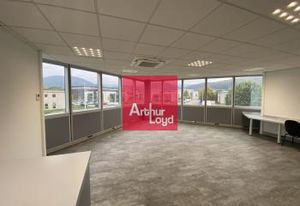 Location bureaux Échirolles - Proche rocade, tram et gare SNCF