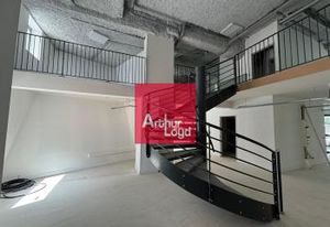 Locaux avec mezzanine à vendre Presqu'île Grenoble - Proche tram et bus