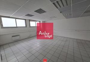 Location bureaux Grenoble - Proche tram A et bus C5