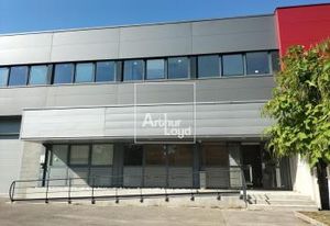 Location bureaux Échirolles - Ascenseur, parkings et accès SNCF