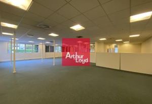 Bureaux à louer Moirans - Proche A48, gare et bus