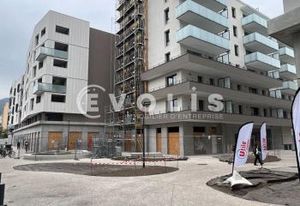 Location local commercial Grenoble - Axe très fréquenté