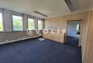 Location bureaux Igny - Proche RER, bus et autoroutes